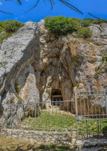 grotta pano ingresso della grotta